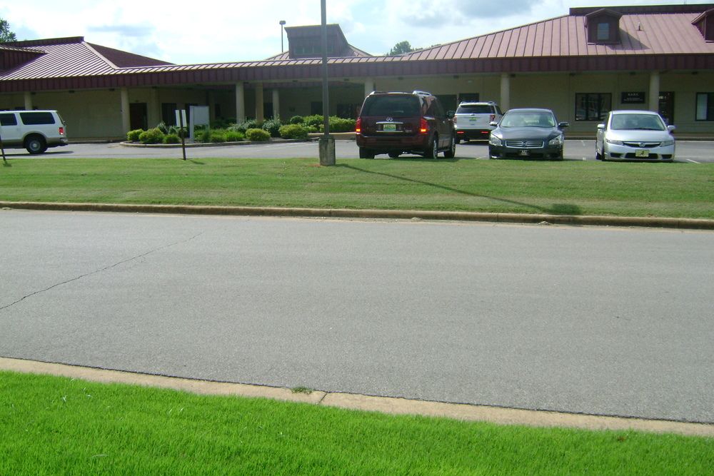 727 W Market St, Athens, AL 35611